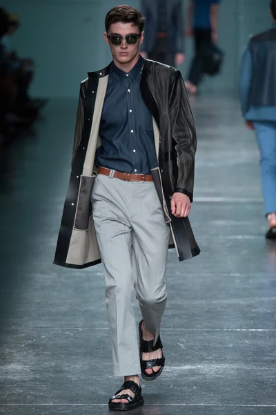 Look 35